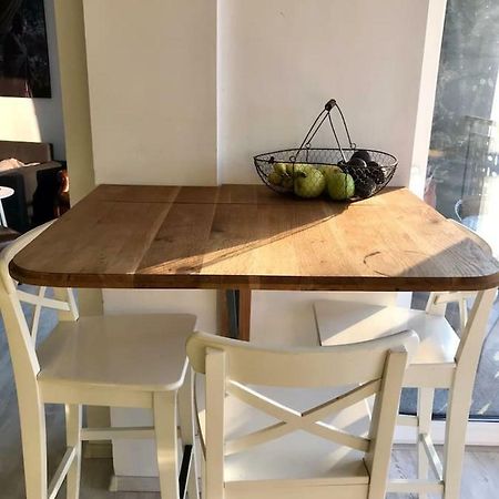 Beautiful Studio Near The Center Of Cluj Bagian luar foto